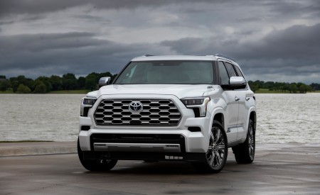 2023 Toyota Sequoia Capstone Front Wallpapers 450x275 (25)