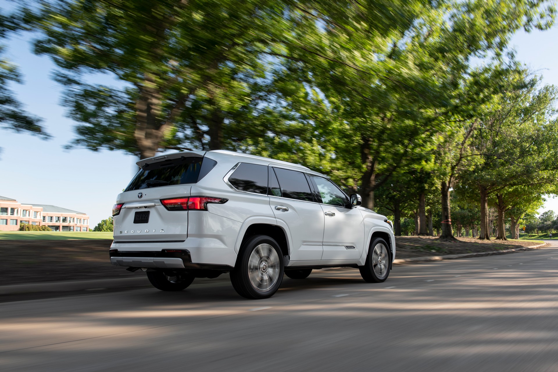 2023 Toyota Sequoia Capstone Rear Three-Quarter Wallpapers (6)