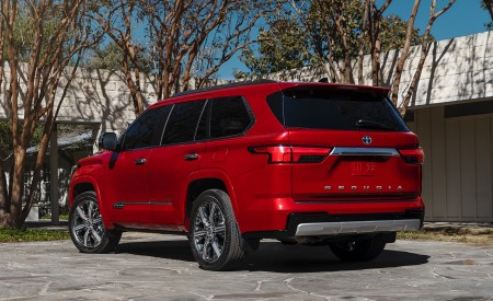 2023 Toyota Sequoia Capstone Rear Three-Quarter Wallpapers 450x275 (102)
