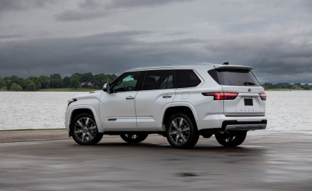 2023 Toyota Sequoia Capstone Rear Three-Quarter Wallpapers 450x275 (26)