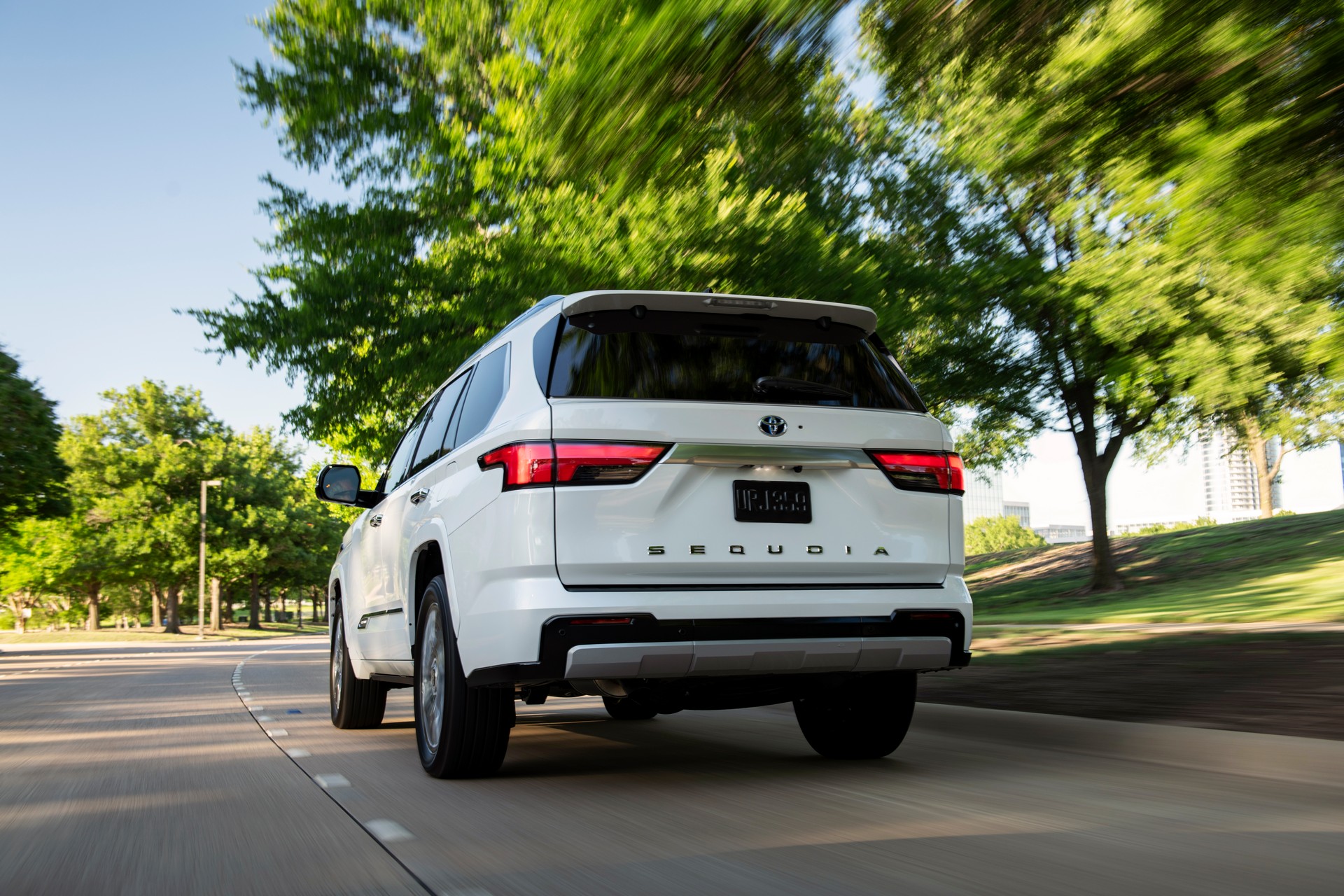 2023 Toyota Sequoia Capstone Rear Wallpapers (8)