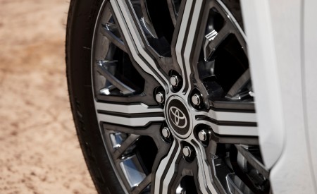 2023 Toyota Sequoia Capstone Wheel Wallpapers 450x275 (46)