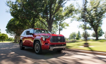 2023 Toyota Sequoia Limited Front Three-Quarter Wallpapers 450x275 (11)