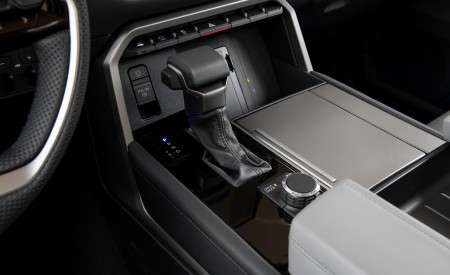 2023 Toyota Sequoia Limited Interior Detail Wallpapers 450x275 (26)