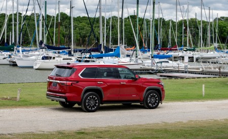 2023 Toyota Sequoia Limited Rear Three-Quarter Wallpapers 450x275 (18)