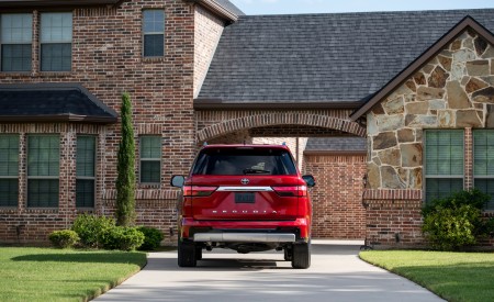 2023 Toyota Sequoia Limited Rear Wallpapers 450x275 (8)