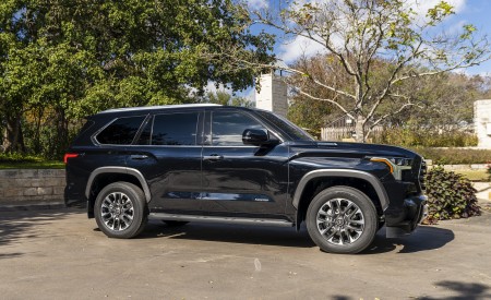 2023 Toyota Sequoia Limited Side Wallpapers 450x275 (34)