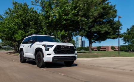 2023 Toyota Sequoia TRD Pro Front Three-Quarter Wallpapers 450x275 (5)