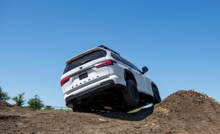 2023 Toyota Sequoia TRD Pro Off-Road Wallpapers 450x275 (49)