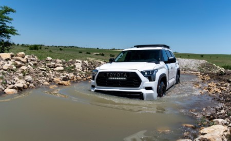 2023 Toyota Sequoia TRD Pro Off-Road Wallpapers 450x275 (36)