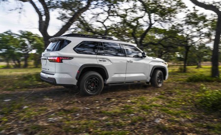 2023 Toyota Sequoia TRD Pro Rear Three-Quarter Wallpapers 450x275 (100)