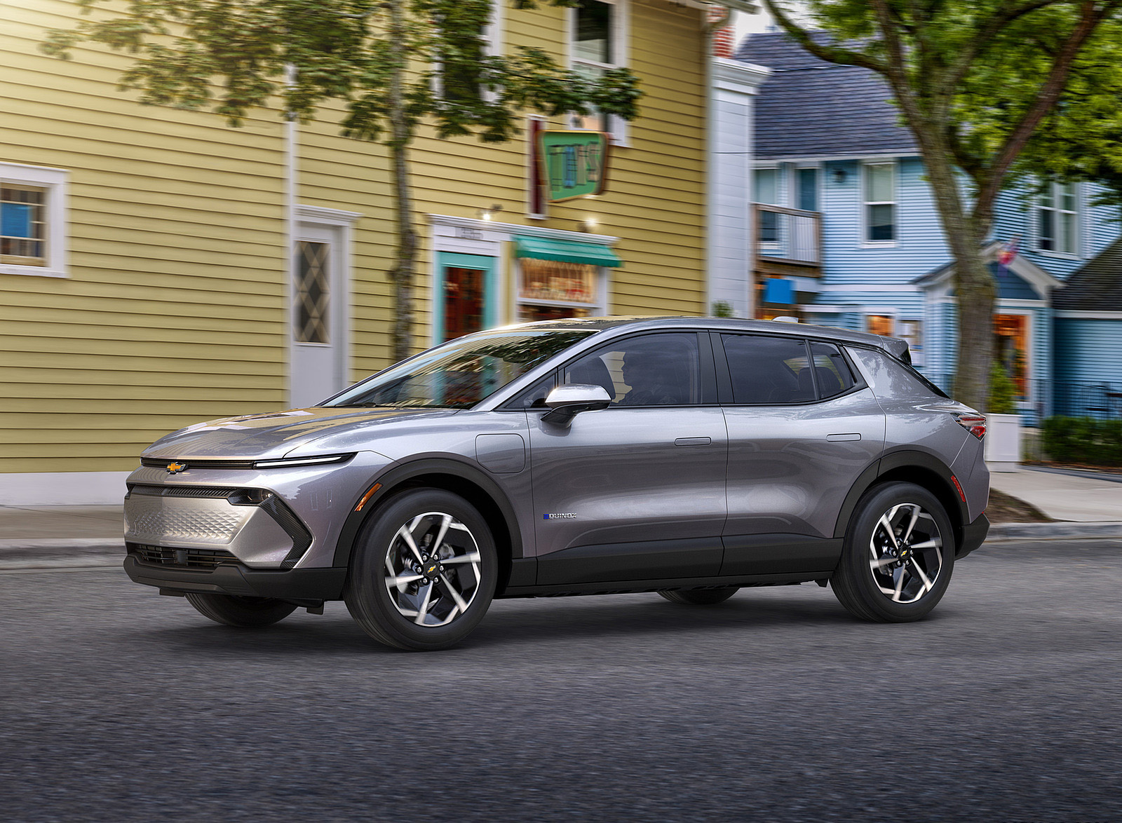 2024 Chevrolet Equinox EV 1LT Front Three-Quarter Wallpapers (8)