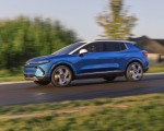 2024 Chevrolet Equinox EV 3LT Front Three-Quarter Wallpapers 150x120 (15)