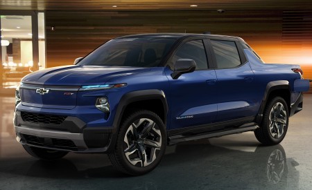 2024 Chevrolet Silverado EV RST Front Three-Quarter Wallpapers 450x275 (8)