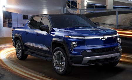 2024 Chevrolet Silverado EV RST Front Three-Quarter Wallpapers 450x275 (3)
