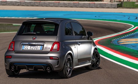 2022 Abarth F595 Rear Three-Quarter Wallpapers 450x275 (12)