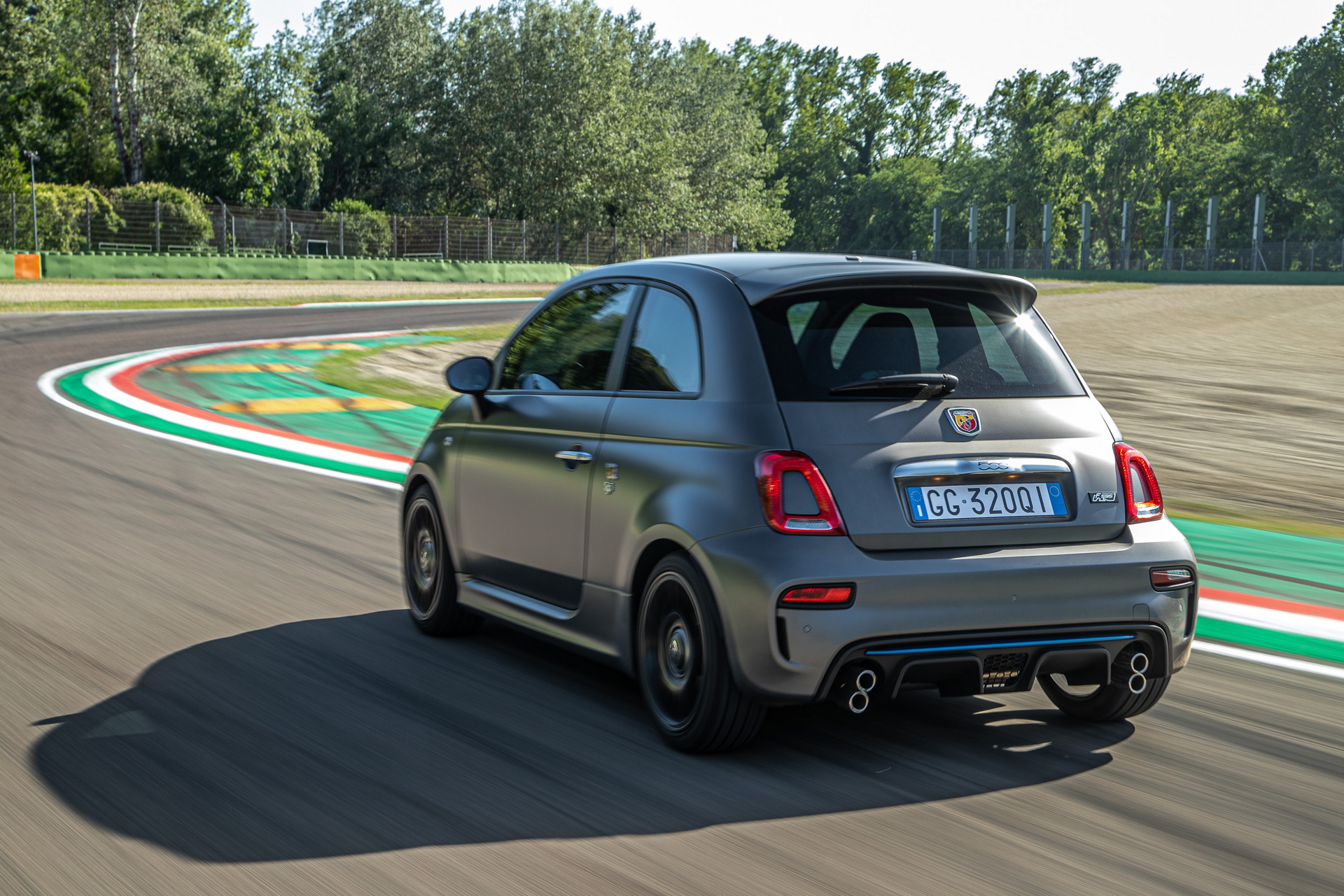 2022 Abarth F595 Rear Three-Quarter Wallpapers  (9)