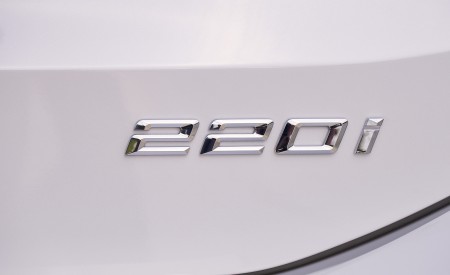 2022 BMW 2 Series 220i Active Tourer Badge Wallpapers 450x275 (59)