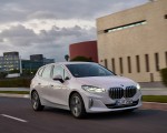2022 BMW 2 Series 220i Active Tourer Front Three-Quarter Wallpapers 150x120 (25)