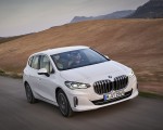 2022 BMW 2 Series 220i Active Tourer Front Three-Quarter Wallpapers 150x120 (7)