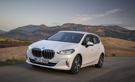 2022 BMW 2 Series 220i Active Tourer Front Wallpapers  450x275 (18)