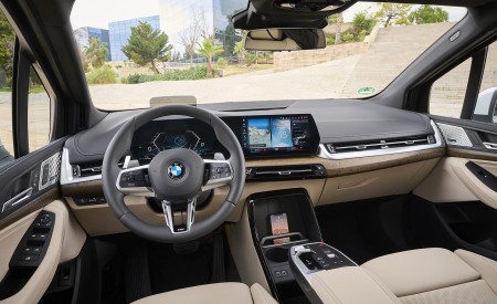 2022 BMW 2 Series 220i Active Tourer Interior Wallpapers 450x275 (65)