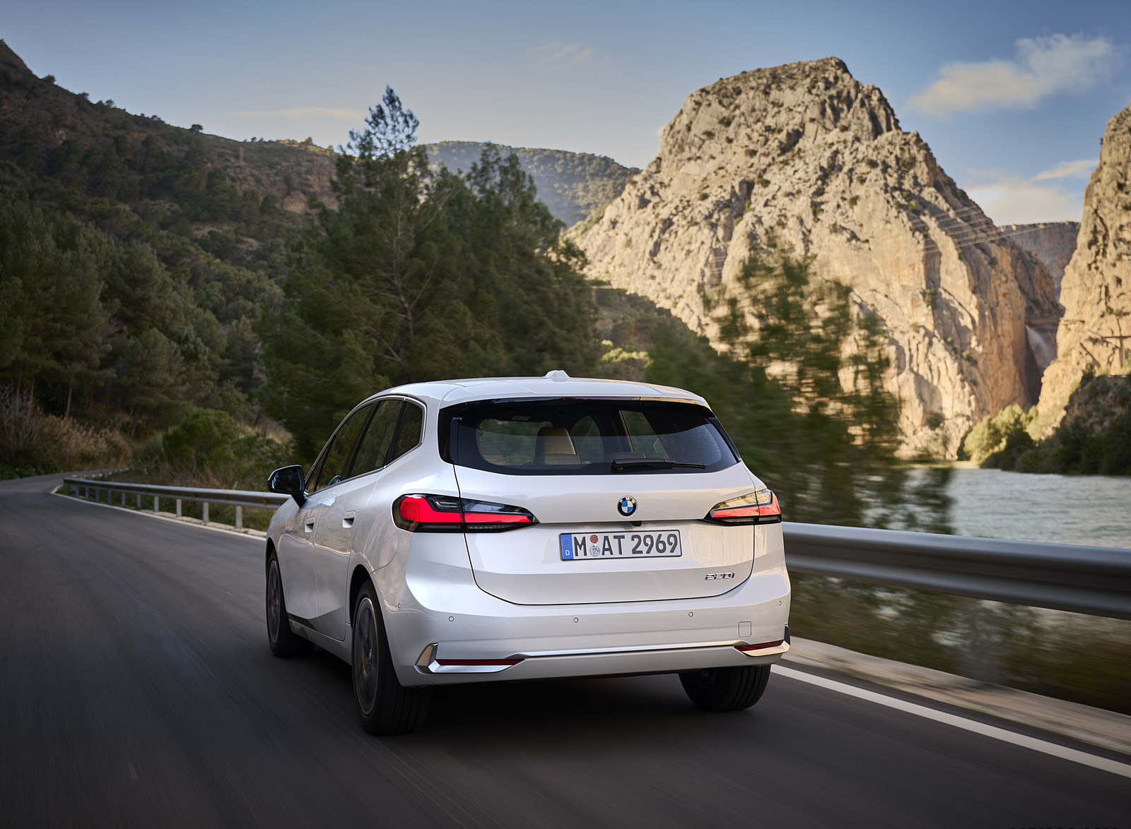 2022 BMW 2 Series 220i Active Tourer Rear Wallpapers  (4)