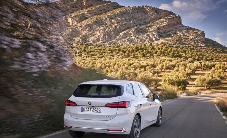 2022 BMW 2 Series 220i Active Tourer Rear Wallpapers  450x275 (6)