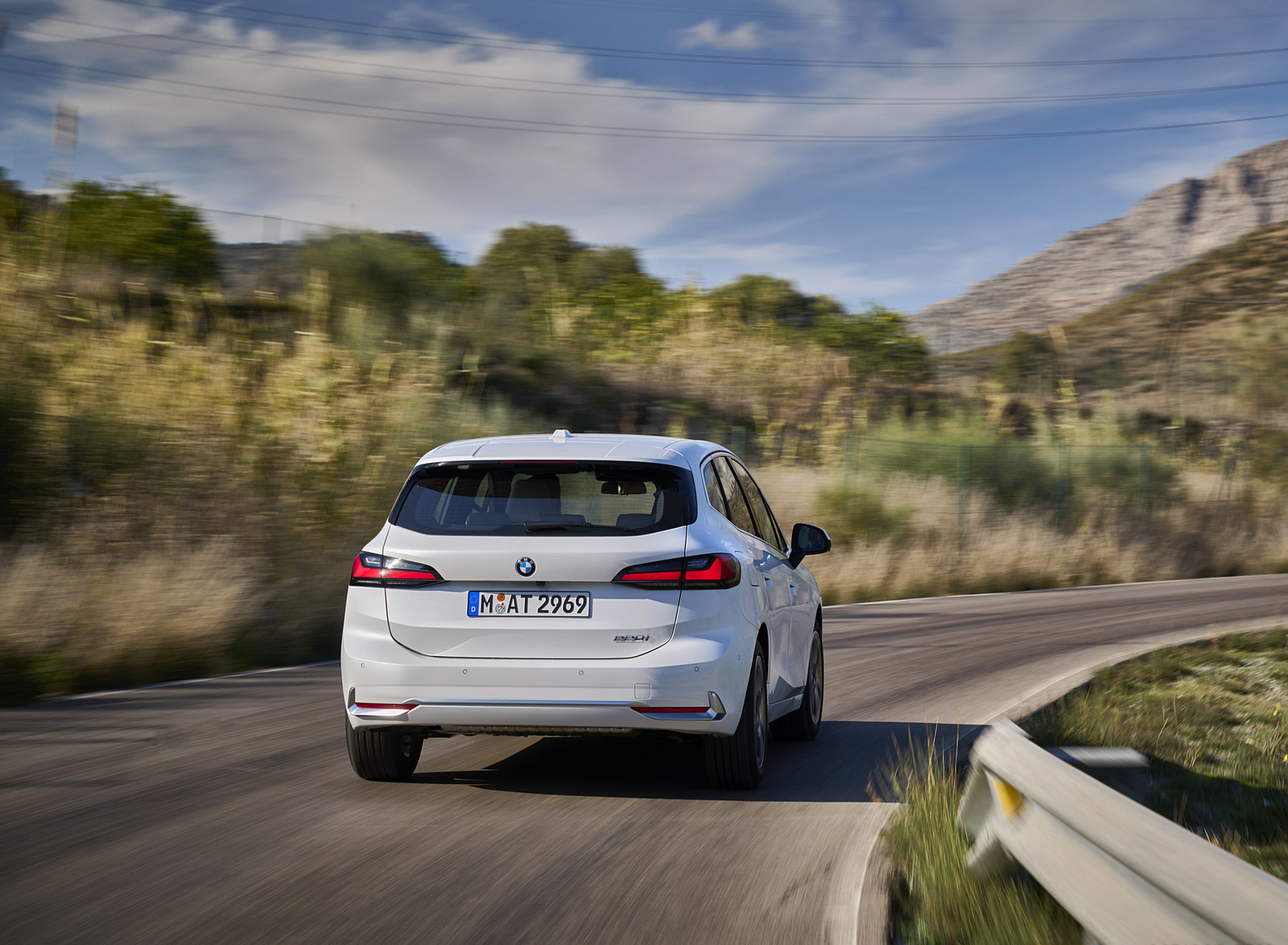 2022 BMW 2 Series 220i Active Tourer Rear Wallpapers (10)