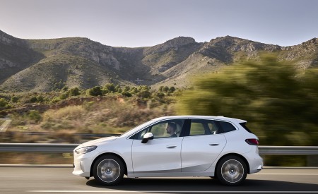 2022 BMW 2 Series 220i Active Tourer Side Wallpapers  450x275 (23)