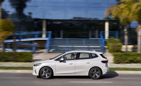 2022 BMW 2 Series 220i Active Tourer Side Wallpapers  450x275 (32)