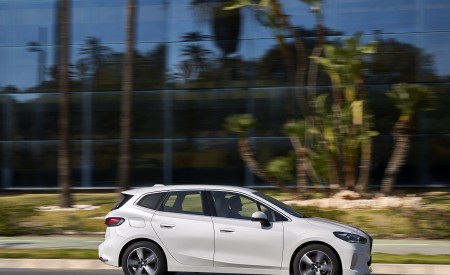 2022 BMW 2 Series 220i Active Tourer Side Wallpapers  450x275 (34)