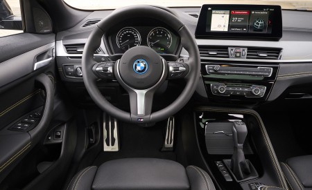 2022 BMW X2 GoldPlay Edition xDrive25e Interior Cockpit Wallpapers 450x275 (42)