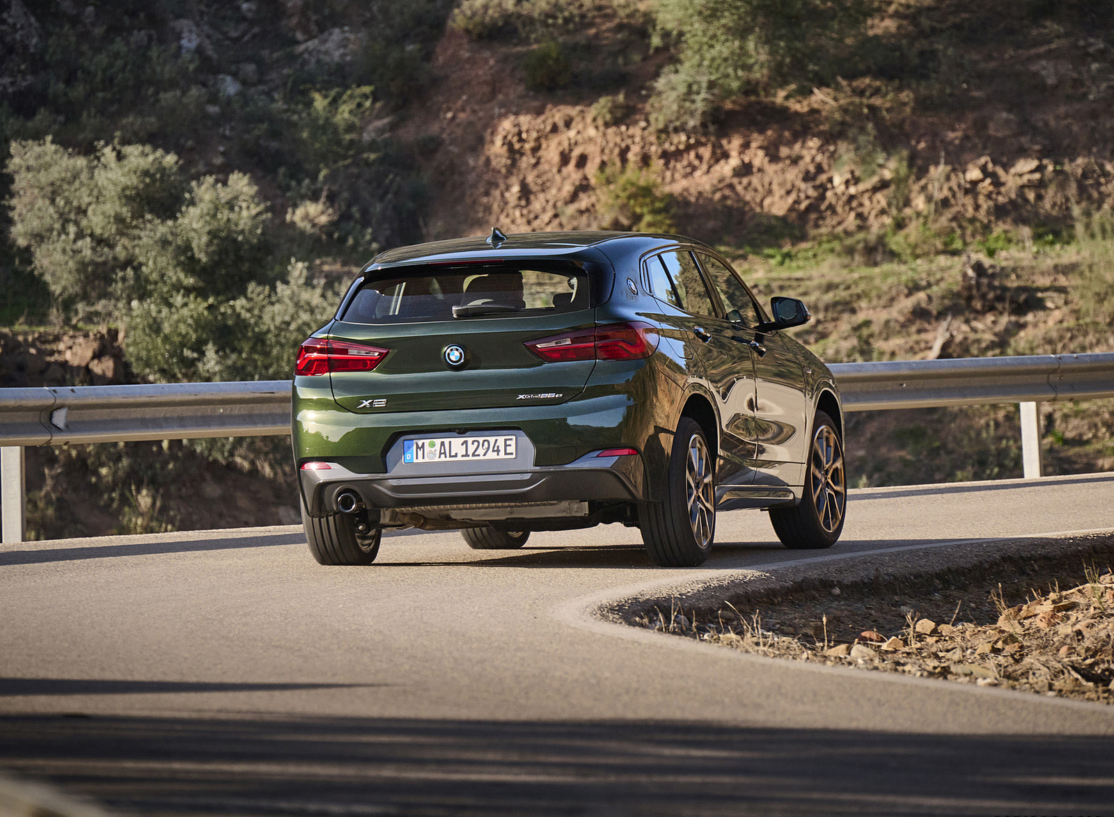 2022 BMW X2 GoldPlay Edition xDrive25e Rear Three-Quarter Wallpapers (9)