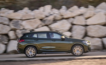 2022 BMW X2 GoldPlay Edition xDrive25e Side Wallpapers 450x275 (12)