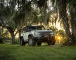 2022 Ford Bronco Everglades (Color: Desert Sand) Front Three-Quarter Wallpapers 150x120 (14)