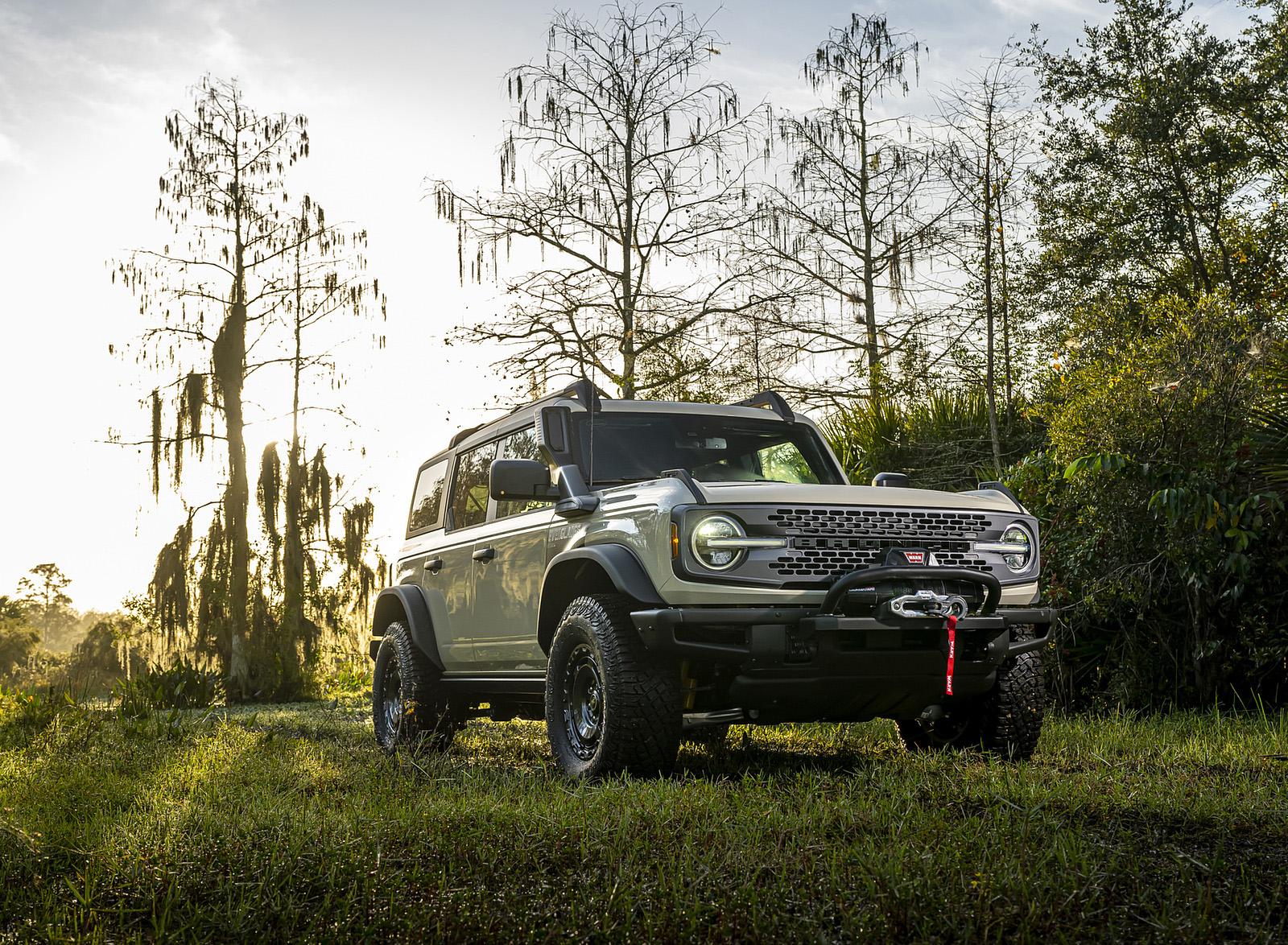 2022 Ford Bronco Everglades (Color: Desert Sand) Front Three-Quarter Wallpapers (11)