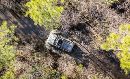 2022 Ford Bronco Everglades (Color: Desert Sand) Top Wallpapers 450x275 (10)