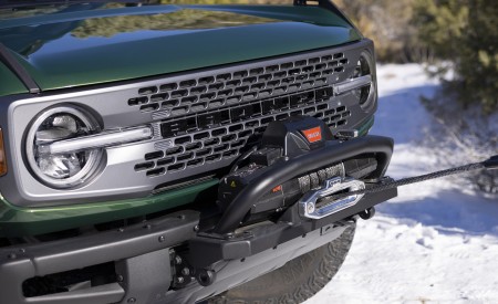 2022 Ford Bronco Everglades (Color: Eruption Green) Winch Wallpapers 450x275 (42)