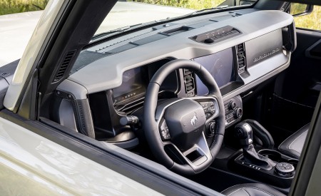 2022 Ford Bronco Everglades Interior Wallpapers 450x275 (28)