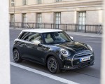 2022 Mini Cooper SE Resolute Edition Front Three-Quarter Wallpapers 150x120 (15)