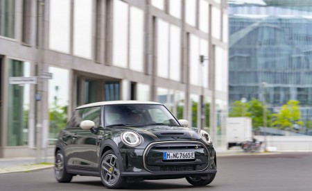 2022 Mini Cooper SE Resolute Edition Front Wallpapers 450x275 (47)