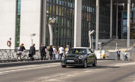 2022 Mini Cooper SE Resolute Edition Front Wallpapers 450x275 (67)