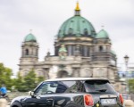 2022 Mini Cooper SE Resolute Edition Rear Three-Quarter Wallpapers 150x120 (6)
