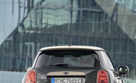 2022 Mini Cooper SE Resolute Edition Rear Wallpapers 450x275 (40)