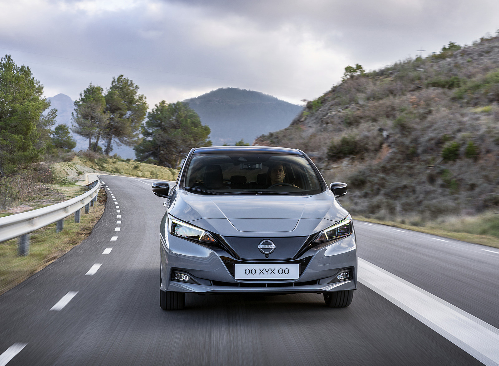 2022 Nissan Leaf (Euro-Spec) Front Wallpapers (12)