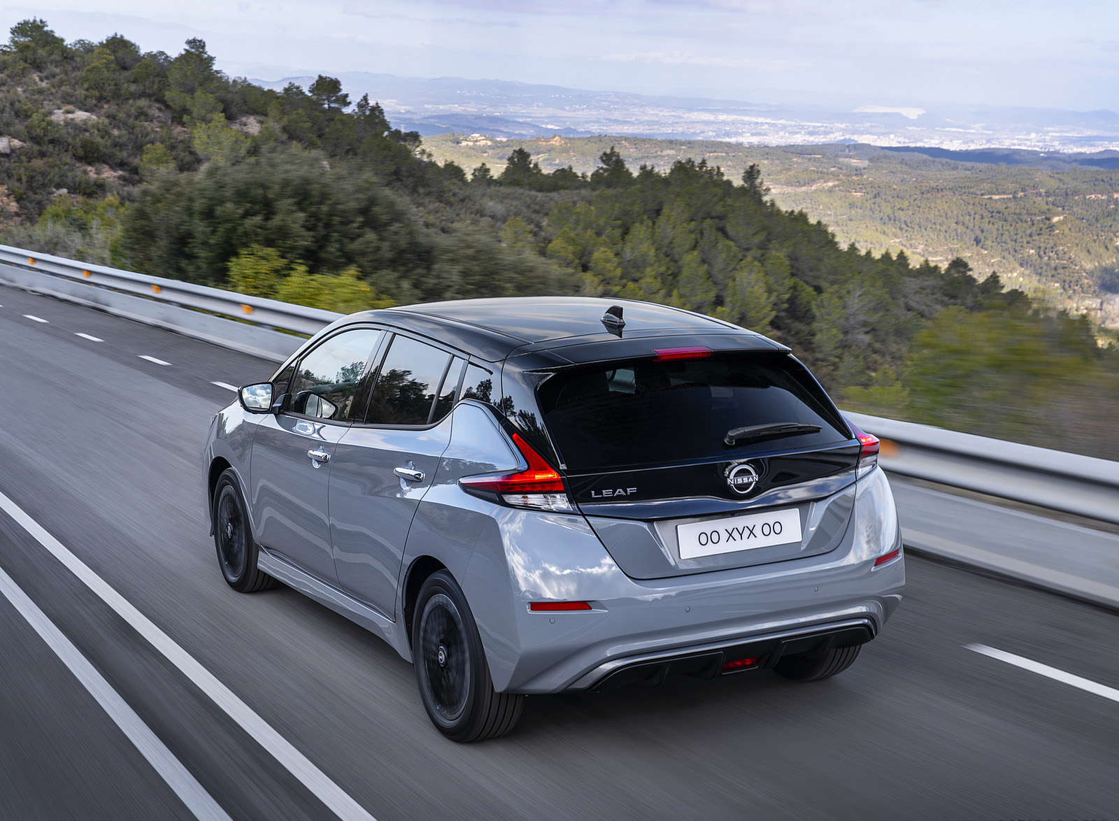 2022 Nissan Leaf (Euro-Spec) Rear Three-Quarter Wallpapers (15)