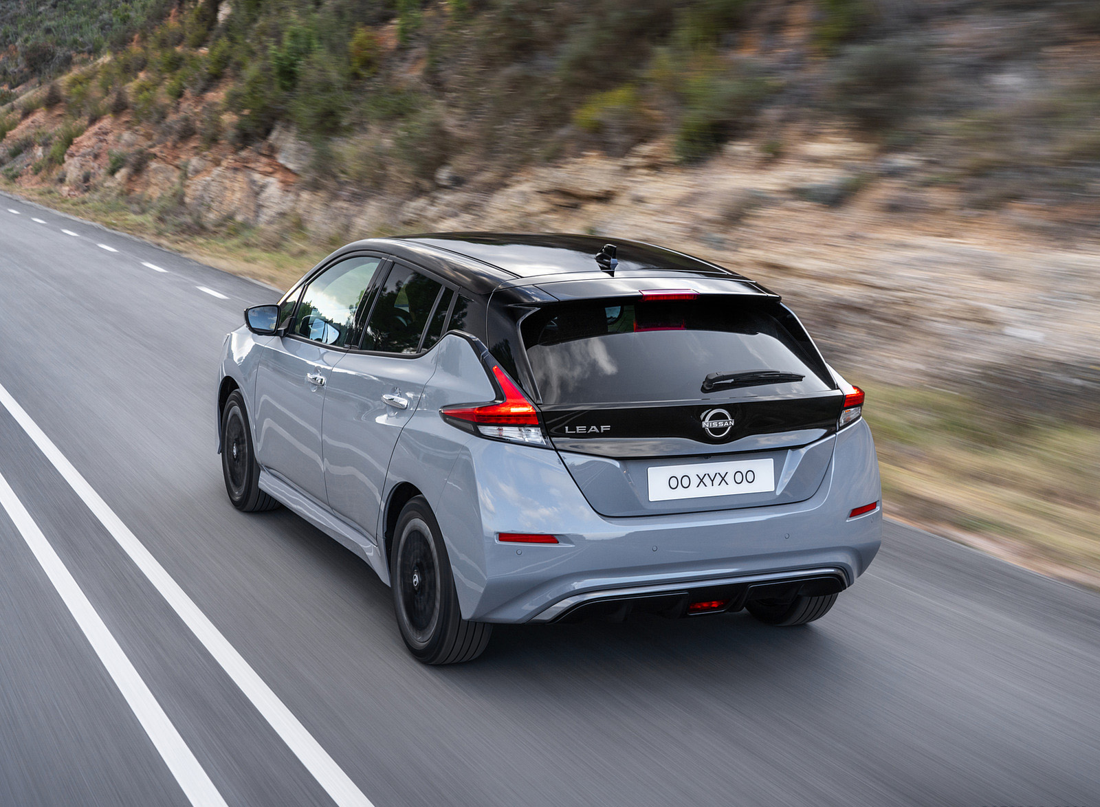 2022 Nissan Leaf (Euro-Spec) Rear Three-Quarter Wallpapers (4)
