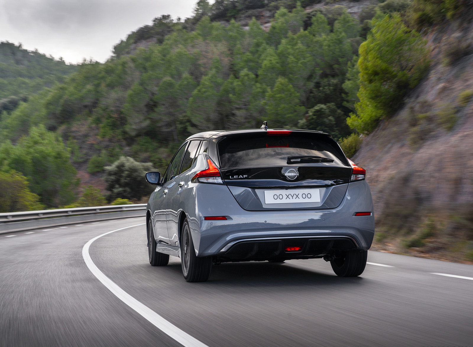 2022 Nissan Leaf (Euro-Spec) Rear Wallpapers (10)
