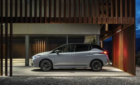 2022 Nissan Leaf (Euro-Spec) Side Wallpapers 450x275 (35)
